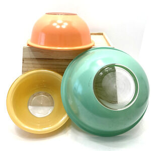 Vintage RARE Pyrex Pastel Clear Bottom Nesting Mixing Bowls 322 323 325 Set Of 3